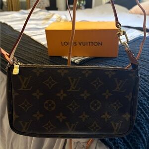 Louis Vuitton Monogram Pouchette